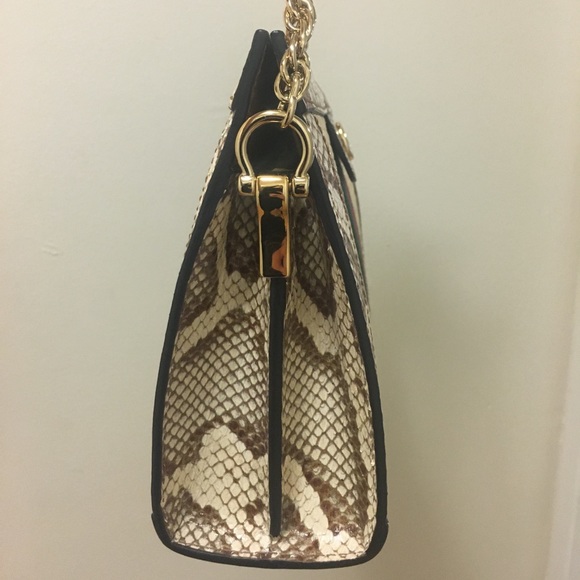 LIMITED EDITION. SPRING COLLECTION. Gucci Ophidia Straw Small Shoulder Bag. - Picture 7 of 9